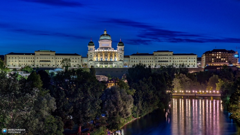 Bundeshaus Bern 10