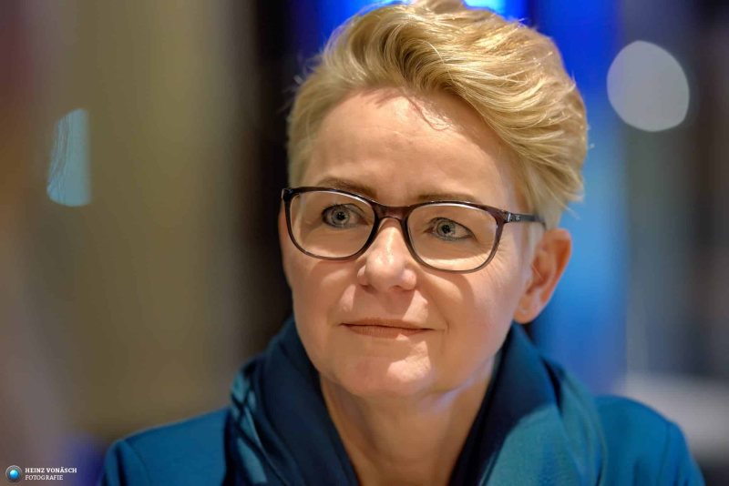 Businessversum-2024_01_0103