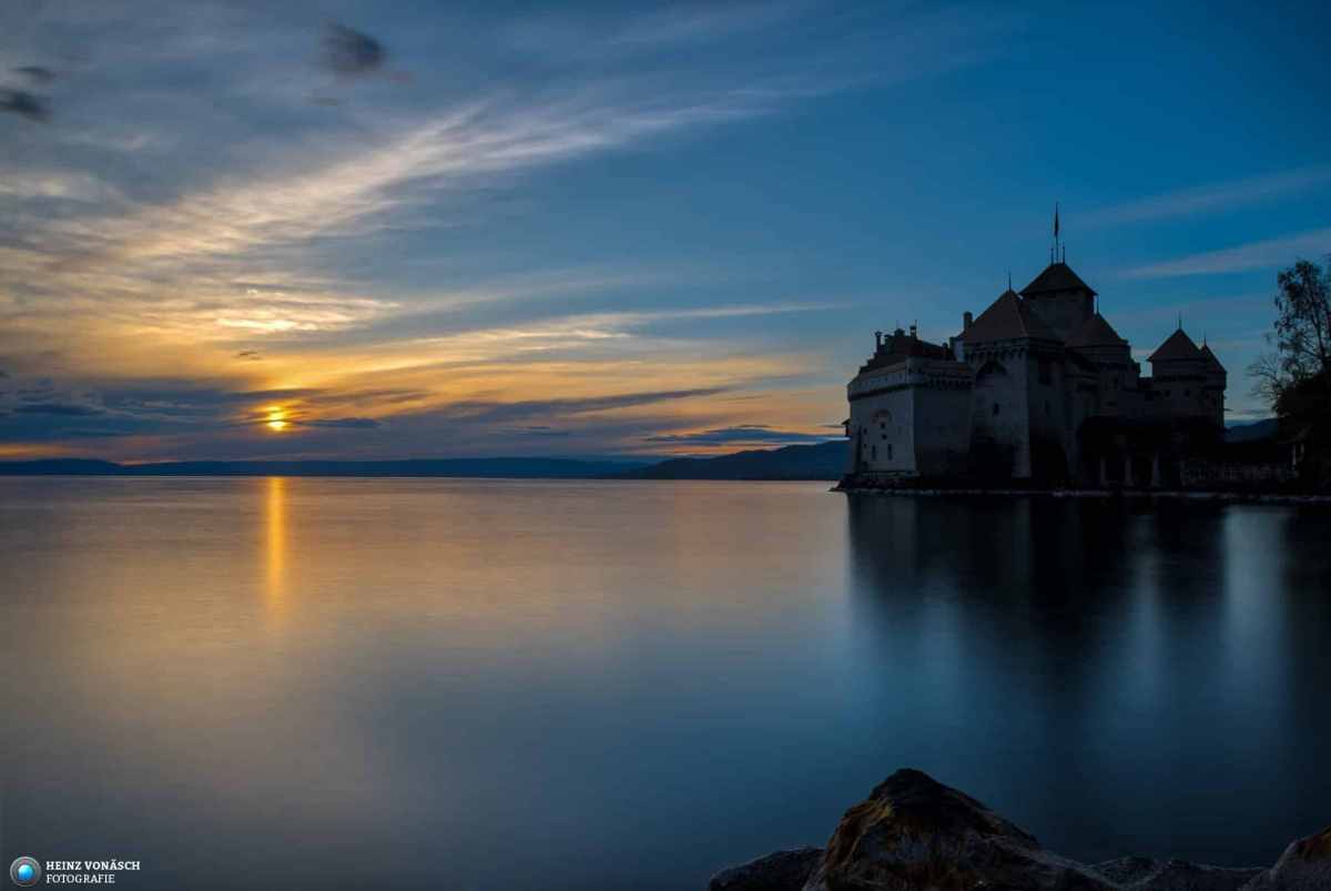 Schloss-Chillon-im-Sonnenuntergang