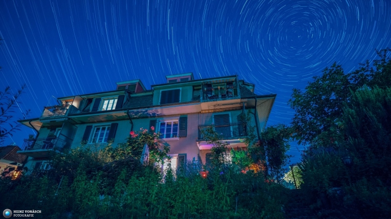 Haus-von Claudia mit Startrail